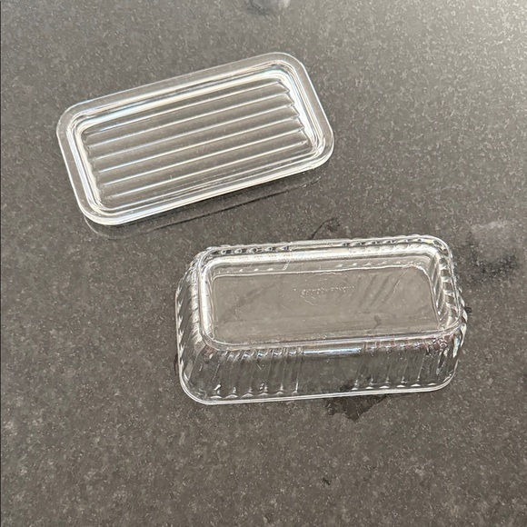 Anchor Hocking - Clear Glass Rectangular Storage Container with Lid - Picture 4 of 4